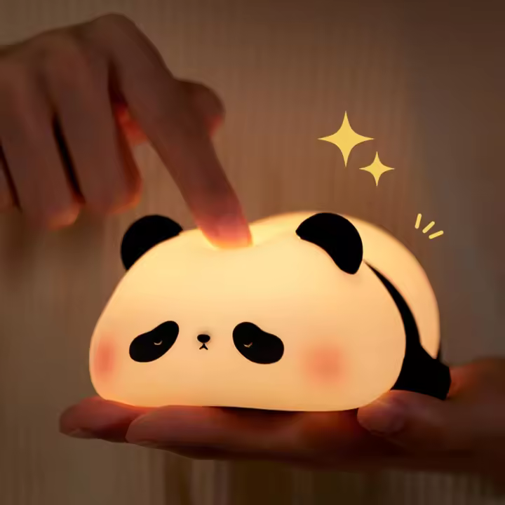 Luz Nocturna Infantil Panda: Lampara Bebe Noche con 3 Modos de Brillo, Lampara de Silicona Recargable, Luz Nocturna Temporizada con Función Táctil, Lámpara Decorativa-Regalo para Niñas & Niño - 1