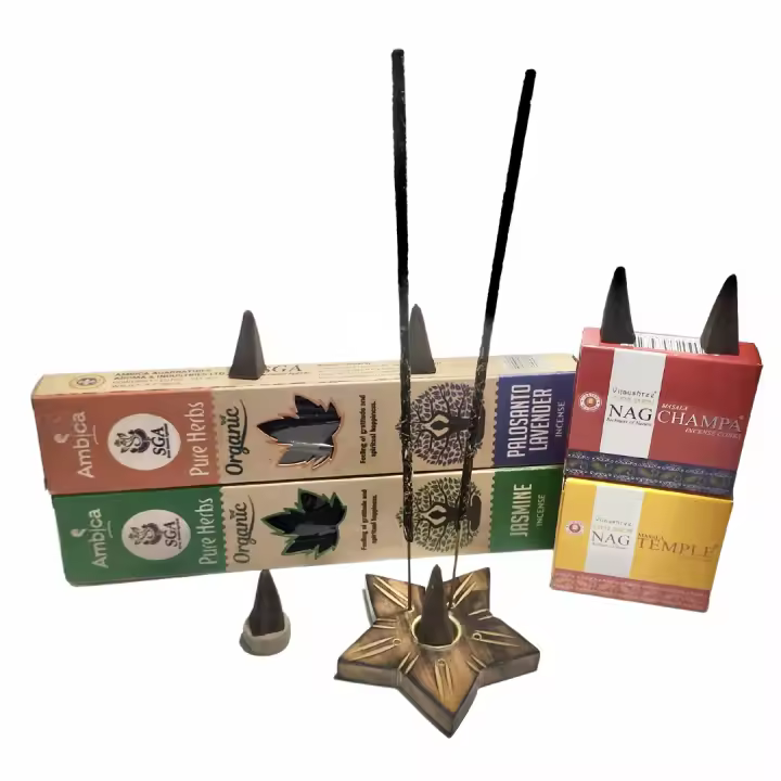 Buscodecor - Incienso Natural y Orgánico, 2 Cajas de Conos (Nag Champa y Temple) + 2 Cajas de stickers (Palo Santo y Jazmín) + Quemador de Madera con Forma de Estrella Para Conos y Varillas - 1