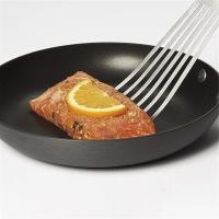 Espátula para pescado, paquete de 2 espátulas de metal de acero inoxidable grandes y pequeñas, espátula ranurada para cocinar, voltear, dar vuelta, freír y asar. - details 2