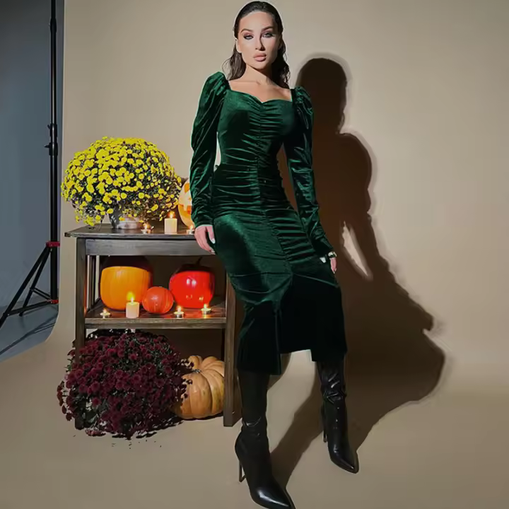 Vestido De Veludo Para Mujeres Estilo De Moda De Otoño Con Mangas Infladas Y Corte Ajustado Con Abertura Lateral - 1
