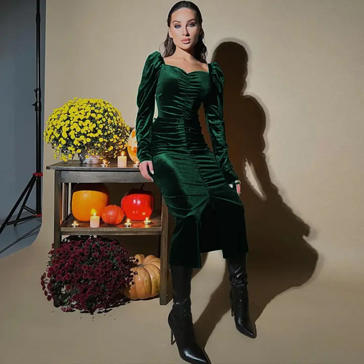 Vestido De Veludo Para Mujeres Estilo De Moda De Otoño Con Mangas Infladas Y Corte Ajustado Con Abertura Lateral - 1
