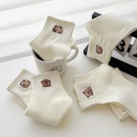 Calcetines De Algodón Elásticos De Verano Con Patrón De Capybara Blancos Y Suaves Para Estudiantes Calcetines Casuales De Media Pantorrilla - details 0