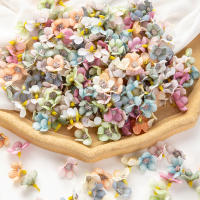 50PCS Flores Artificiales De Seda Mini Daisy 3Cm Para Scrapbook Caja De Caramelos Boda Fiesta Decoración De Hogar Navidad Wreath Hecho a Mano - details 1