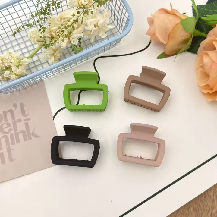 Pinza De Pelo Cuadrada Para Mujer Accesorio Elegante Y Moderno Para Estilo De Pelo Y Maquillaje Plástico De Uso Diario - 1