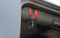 Gancho De Chaqueta Multifuncional Para Jeep Wrangler TJ JK JL JT 1997-2024 Accesorios De Interior Para Barra De Rollo Color Negro/Rojo ABS+Tela De Oxford 2 Piezas - details 2
