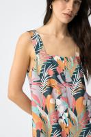 Blusa Eloise de Tiffosi. La Blusa Eloise de Tiffosi es una prenda que combina elegancia y confort:  Confeccionada en viscosa suave: ofrece una sensación agradable al tacto y gran comodidad. - details 3