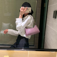 Bolso De Hombro Retro Con Patrón De Cocodrilo Para Mujer En Cuero PU Bolso De Bocina Estilo Francés Bolso De Mano Casual Monedero Tote - details 7