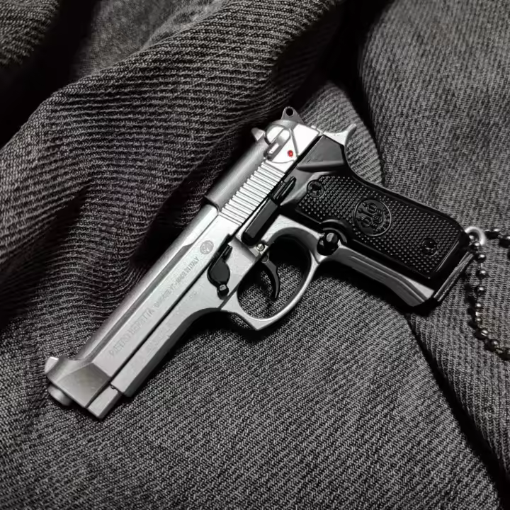 Llave De Metal Mini Pistola 1:3 Escala M9a3 Modelo De Arma Para Adultos Y Niños Regalo De Navidad Toy Gun Sin Batería - 1