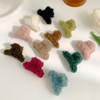 Mini Pinza De Pelo De Peluche Nueva Para Mujeres Y Niñas Estilo Temperamento Diverso Tamaño Pequeño Accesorios De Cabello De Veludo De Oveja Lindo Y Decorativo - details 0