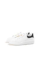 Lyla Wang Zapatillas blancas para mujer con detalles dorados,elegancia casual para el día a día - details 0