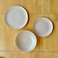 Vajilla melamina La Mediterránea 18 platos, para 6 personas; 6 platos llanos grandes 25.5cm; 6 platos para postre 20cm; 6 platos hondos para sopa o ensalada 21x5.3 cm - details 0