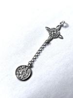 colgante de plata de ley amuleto doble protección nudo de bruja y tetragrámaton -40ycuatrojoyeria - details 1