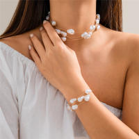 Collar De Moda Elegante Multicapa Imitación Perla Barroca Para Mujer Ingemark Collar Clavícula Kpop Joyería De Boda Aesthetic - details 3