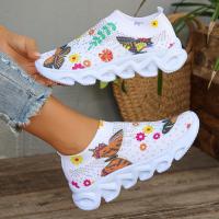 Zapatillas De Mujer Con Estampado De Mariposa Y Cristales Cómodas Y Antideslizantes Talla Grande Blanca Zapatos De Caminar Slip on Con Malla - details 1