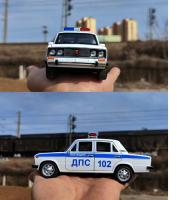 Modelo De Coche De Policía Lada 1/24 Escala Simulación De Metal Juguete Para Niños Regalo Sin Batería Proveniente De China - details 2