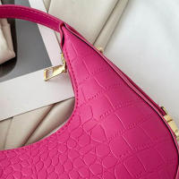 Bolso De Hombro En Forma De Crescent Para Mujer Bolso De Armpita Diseñador Bolso De Mano Diario Bolso Para Teléfono Vintage PU Suave - details 25