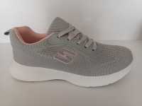 Las deportivas Modelo 101 de la marca PERVERSA son unas zapatillas deportivas ideales para mujer. Vienen en un hermoso color gris-azul con detalles en azul, rosa y negro, y su suela combina tonos beige, azul, rosa, negro y todo blanco, creando un diseño m - details 0