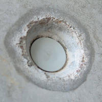 Tapón sellador hidroexpansivo de tubos pasamuros (21 mm de diámetro). Se expande con el agua sellando los agujeros de muros tras el encofrado. Sellador estanco. Fácil colocación. - ANTIHUMEDADES - details 3