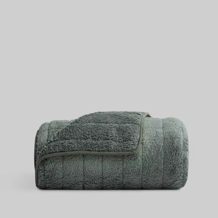 Manta Mouton Verde LlarTextil - Calidez + Ligereza - 1
