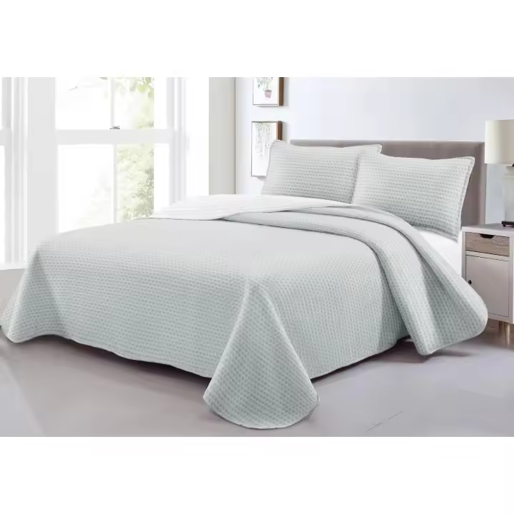 Colcha Bouti de Verano Reversible Lisa en Gris/Blanca   | Acolchada Fina y Termosellada | Incluye Fundas de Cojín Mommata - 1