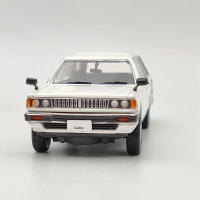 Norev 1/43 N~SAN CEDRIC VAN Deluxe 1995 Coche De Colección De Modelos De Metal Blanco Sin Batería Para Mayores De 14 Años - details 2