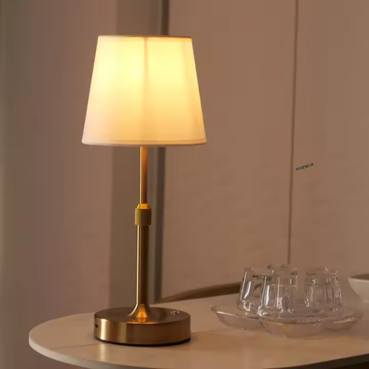 Lámpara De Mesa Recargable Simple Para Barra Y Escritorio Luz Nocturna Sin Cable Para Dormitorio Control De Brillo Con USB Y Toque Decorativa - 1
