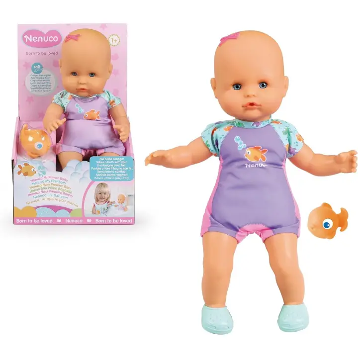 Nenuco - Mi Primer baño, un muñeco blandito de Cuerpo Sumergible, lo Puedes Meter en la bañera, en la Piscina y en el mar. Incluye bañador y un pececito Que se Puede Meter en el Agua (Famosa NFN88000) - 1