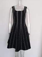 New Summer 2025 Mujer Sin Mangas Vestido De Encaje Negro Con Patrón Geométrico De Alta Calle Moda Europea Y Americana - details 11