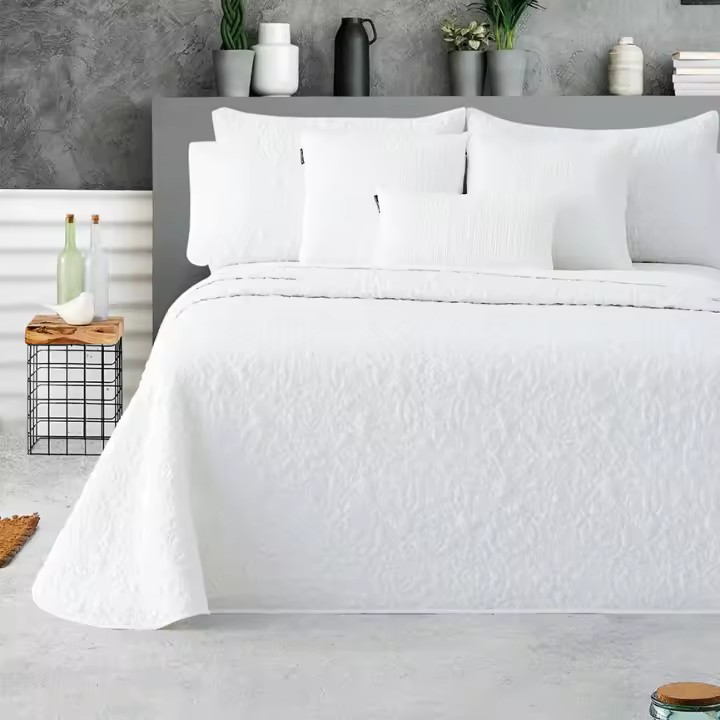 Manterol Outlet - Colcha bouti valkoinen dibujo en relieve color blanco con fundas de cojín. Cubrecama ideal para primavera, verano y entretiempo. Colcha fina, extra suave y ligera. - 1