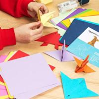 Papel de origami, colores surtidos, 200 hojas 15,2cm. Surtido de colores vibrantes; ambas caras son del mismo color Flexible y fácil de manipular; al doblarlo, retiene bien los pliegues; no se rompe con facilidad; peso de 70 g/m2 Distrilocu - details 0