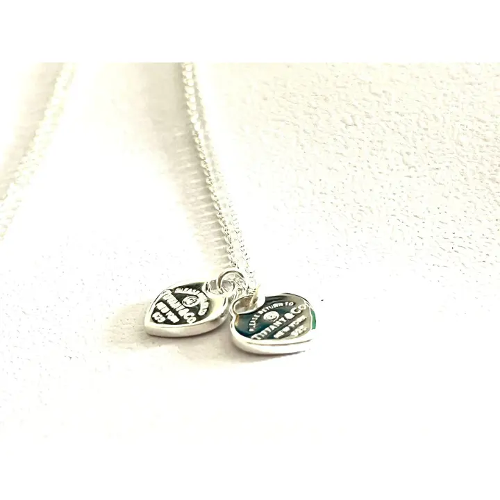 Hermoso colgante con 2 corazones mini / 1 cm cada uno/ con brillo inspirados en return to Tiff New York de plata S925 - 1