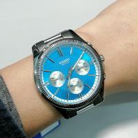 Reloj deportivo hombre Casio Enticer MTP-1375D-2a2 dial negro correa de acero resistente al agua 50m - details 7