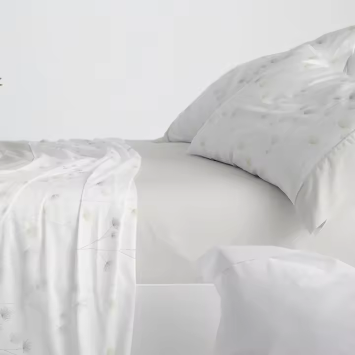 Juego sábanas Diseño 621. BURRITO BLANCO. Incluye sábana encimera, bajera y 1/2 fundas de almohadas. Fino estampado de perfiles botánicos silvestres.Disponible en color  Azul, menta y piedra. 100% Algodón. Tamaños 90, 105, 135, 150-160 y 180cm - 1