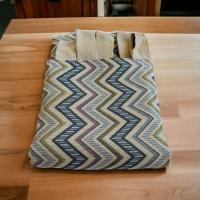 Mercatienda.es Cortina para Puerta Exterior: Elegancia y Protección para tu Entrada en la Calle 140x260cm - Zigzag en Azul. - details 0