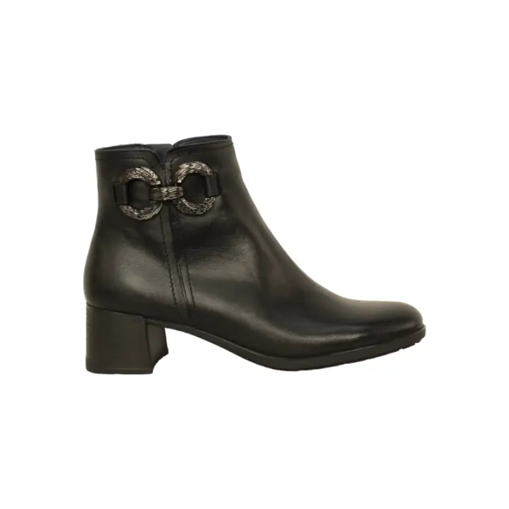 botin piel modelo ikia cona adorno estribo en caña tacon 5 cm fabricado en españa - 1