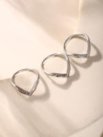 Hermoso Anillo de circón con incrustaciones en forma de V para mujer, Anillo de amor, joyería de acero de titanio, regalo de Navidad para el día de la madre anillo de acero inoxidable para mujer,resistente al agua, Simple, Micro Zirconia, línea Simple - details 8