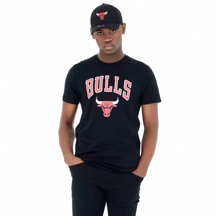 Camiseta New Era Team Logo Chicago Bulls Negro  11530755 - 1