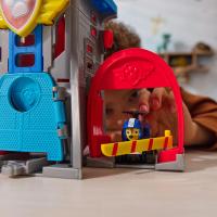 SPIN MASTER - PAW Patrol: Air Rescue, Pup Squad Adventure Bay Airport Playset, con Chase Toy Car y lanzador de vehículos PAW Patrol, juguetes para niños y niñas 3+ - details 4