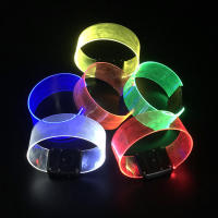 Pulseras LED Luminosas Para Deportes Al Aire Libre Y Fiestas. Pack De 10/20/50 Piezas. Brillo Duradero Para Halloween Y Otras Ocasiones. - details 13