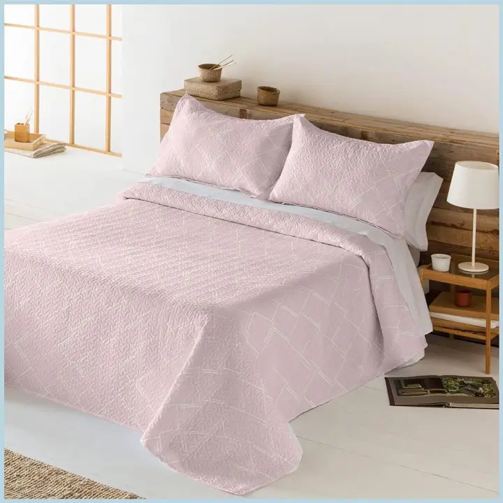 Colcha Bouti Fina con Diferentes tamaños, Colcha Primavera-Verano con Suavidad y Versatilidad, Ideal para Todo el Año, 100% Microfibra. (Cama 90/105/135/150/180), Modelo TAVIRA - 1