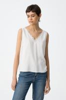 Top Cosmo Blanco Tiffosi. El Top Cosmo Blanco de Tiffosi combina elegancia y sencillez en una prenda sin mangas de jersey. - details 4