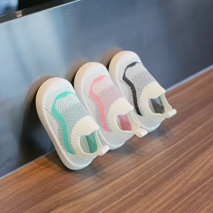 Nuevos Zapatos Para Bebé 2024 Primavera Verano Transpirables Antideslizantes Ligeros Slip-on Casual Deportivos Para Niños Y Niñas Primeros Pasos - 1