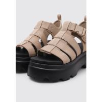 UGG W Cora Sandalias Con Plataforma Mujer Negro - details 1