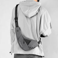 Bolso bandolera pequeño de piel con membrana para hombre, informal, ajustado, antirrobo, bolso de mano expandible para hombre - details 2