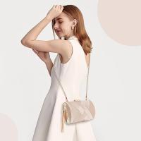 Bolso de Mano, Bolsos de Fiesta Dorado de Satén con Cadena, Elegante Clutch para Boda, Fiesta, Prom, 17×10×6.5CM - details 1