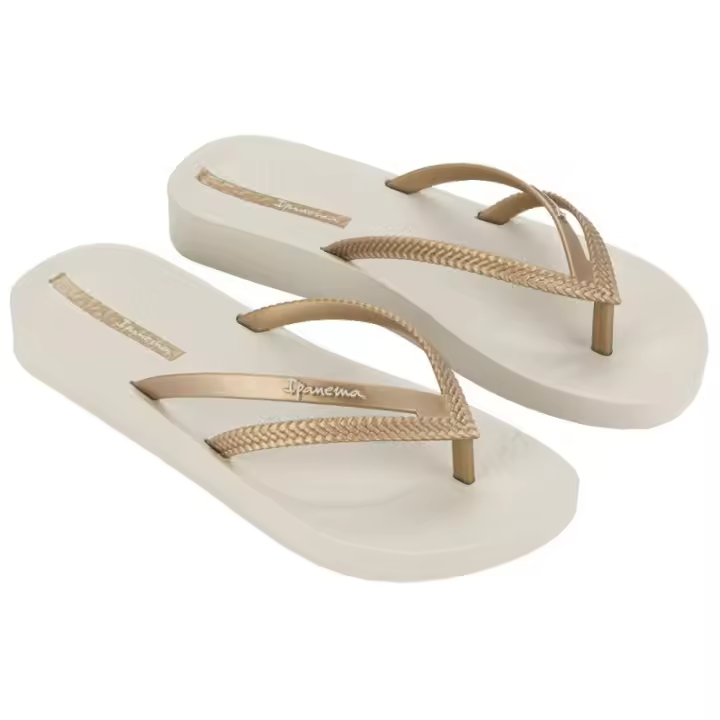 IPANEMA 82840 Chancla piscina de mujer de la marca Ipanema modelo BOSSA. Fabricada con tiras en color otro y suela beige. Planta anatómica y suela de goma antideslizante. - 1