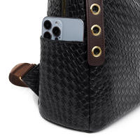 Mochila de nuevo estilo para mujer, moderna y versátil, mochila antirrobo retro, mochila de viaje de PU de gran capacidad. - details 20
