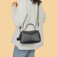 Bolso De Hombro Para Mujer De Cuero Genuino Estilo Casual Con Correa Ancha Y Comodidad Gran Capacidad Color Blanco Negro Caqui Azul - details 13