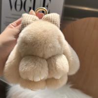 Llavero De Conejito De Peluche Suave Y Cómodo Colgante De Conejito Mini Para Mujeres Accesorio Para Bolso Escuela Y Coche Regalo Para Niñas - details 5