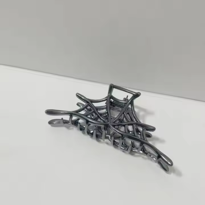 Pinza Para El Pelo De Halloween Con Diseño De Red De Araña Y Pez Grande Accesorio Creativo De Metal Aleación Para Mujer - 1